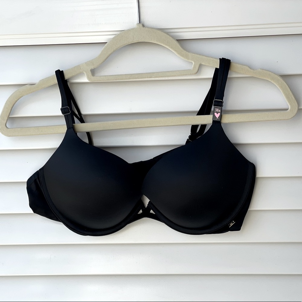 NWT Victoria’s Secret 38B Black Very Sexy Bra